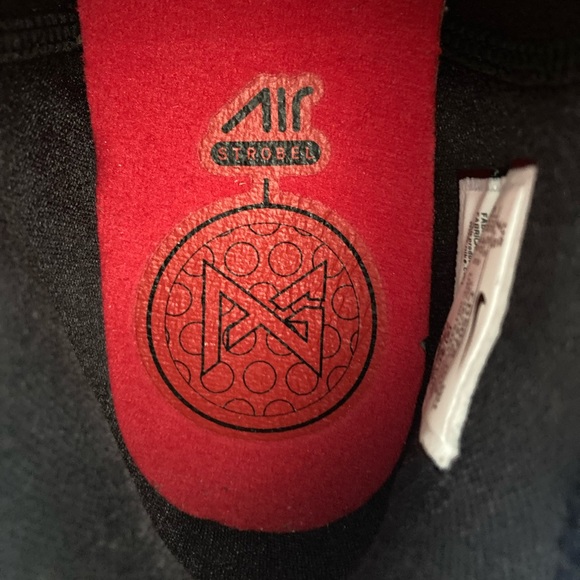 NWB PG4 “Bred” 👟, size 7.5. - Picture 11 of 12